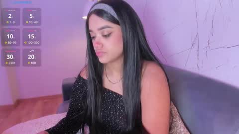 Snapshot of ela_endezz chatting on 5, 3, 2025 online show from 5, 3, 2025