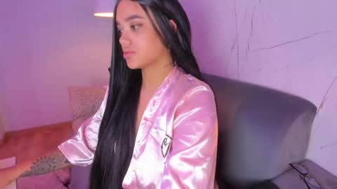 Snapshot of ela_endezz chatting on 5, 3, 2025 online show from 5, 3, 2025