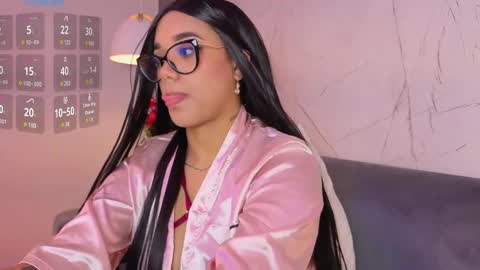 Snapshot of ela_endezz chatting on 8, 3, 2025 online show from 8, 3, 2025