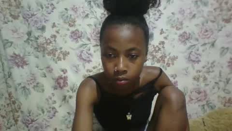 Snapshot of elalia1234 chatting on 16, 11, 2025 elalia1234 online show from 16, 11, 2025