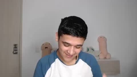 Snapshot of elandor__79876 chatting on 26, 11, 2025 elandor online show from 26, 11, 2025