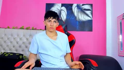 Elan Giralon online show from 12, 11, 2025