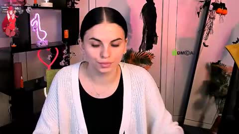 elara_mi online show from 2, 11, 2025