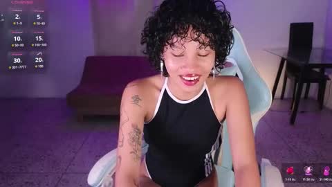 Snapshot of elaseles23 chatting on 2, 11, 2025 elaseles23 online show from 2, 11, 2025