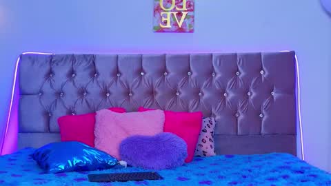 electra__moon online show from 3, 2, 2026