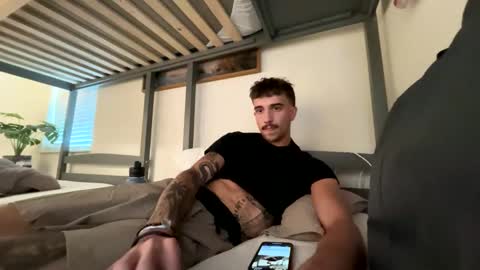 Snapshot of electron448 chatting on 18, 10, 2025 electron448 online show from 18, 10, 2025