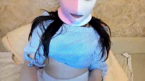 elegancekitten online show from 5, 12, 2025