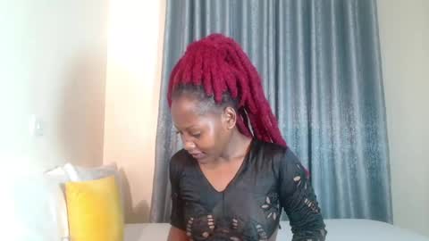 Snapshot of elegant_ebony chatting on 21, 12, 2024 Nika online show from 21, 12, 2024