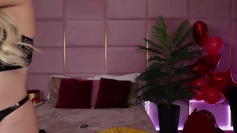 Snapshot of eleineblue chatting on 21, 2, 2025 Eleine online show from 21, 2, 2025