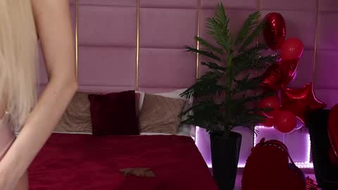 Snapshot of eleineblue chatting on 11, 3, 2025 Eleine online show from 11, 3, 2025