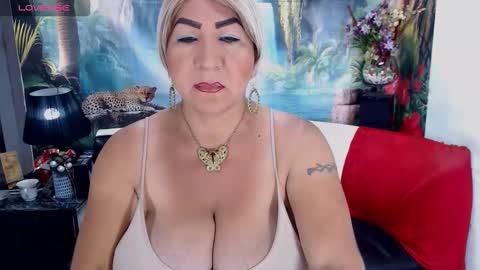 Snapshot of elektra_4_you chatting on 26, 2, 2026 XIOMY give LIKE on my page online show from 26, 2, 2026