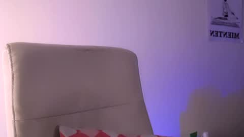 Snapshot of elektra_sky11 chatting on 1, 2, 2025  Elektra Sky  online show from 1, 2, 2025