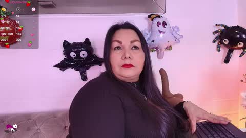 elenna_boobs_ online show from 14, 10, 2025
