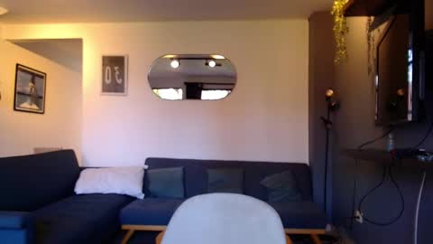 Elian online show from 11, 11, 2025