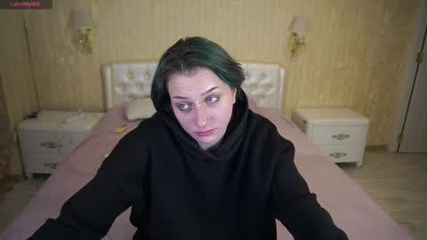 Luna online show from 19, 12, 2025