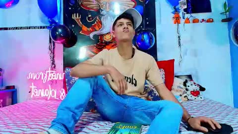 elias_salvatore_ online show from 4, 3, 2026