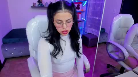 Eliie online show from 25, 2, 2025
