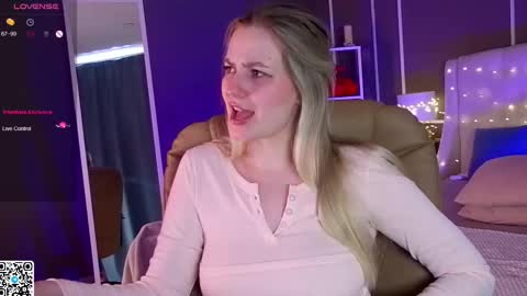 Elina online show from 12, 3, 2025