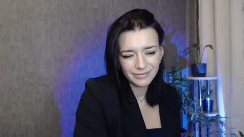 Elina online show from 3, 3, 2025
