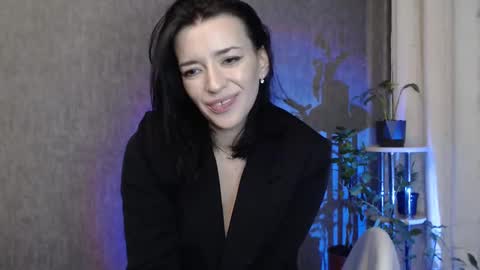 Elina online show from 3, 3, 2025