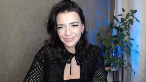 Snapshot of elinapretty chatting on 8, 11, 2025 Elina online show from 8, 11, 2025