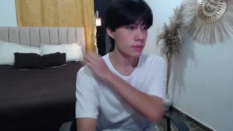 Snapshot of elio_collem chatting on 15, 11, 2025 ELIO online show from 15, 11, 2025