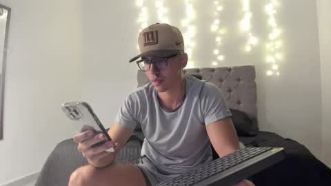 Snapshot of elio_dicaprio chatting on 26, 11, 2025 elio_dicaprio online show from 26, 11, 2025