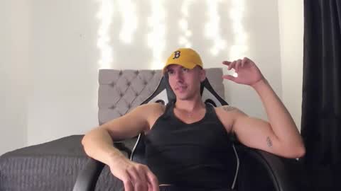 Snapshot of elio_dicaprio chatting on 27, 11, 2025 elio_dicaprio online show from 27, 11, 2025