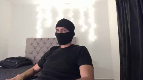 Snapshot of elio_dicaprio chatting on 2, 12, 2025 elio_dicaprio online show from 2, 12, 2025