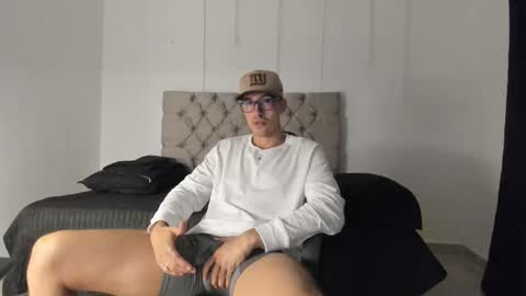 Snapshot of elio_dicaprio chatting on 5, 12, 2025 elio_dicaprio online show from 5, 12, 2025