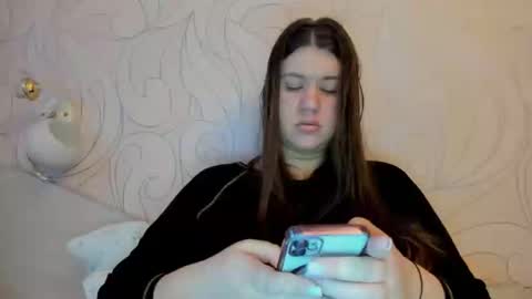 Aletta Oushen online show from 8, 2, 2025