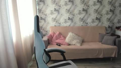 Snapshot of elisa_kollin chatting on 19, 10, 2025 Aletta Oushen online show from 19, 10, 2025