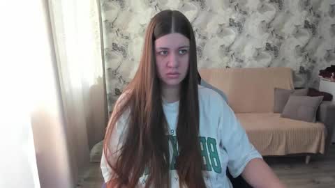 Snapshot of elisa_kollin chatting on 20, 10, 2025 Aletta Oushen online show from 20, 10, 2025