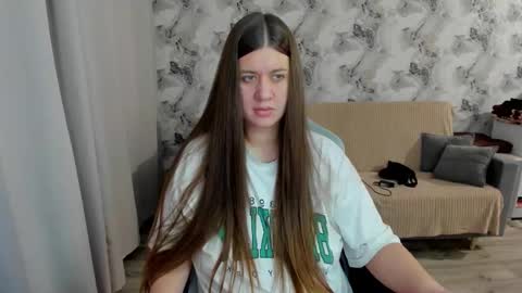 Snapshot of elisa_kollin chatting on 23, 10, 2025 Aletta Oushen online show from 23, 10, 2025