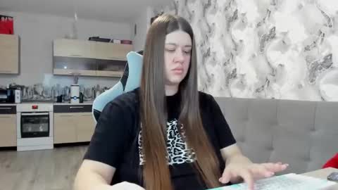 Aletta Oushen online show from 30, 11, 2025