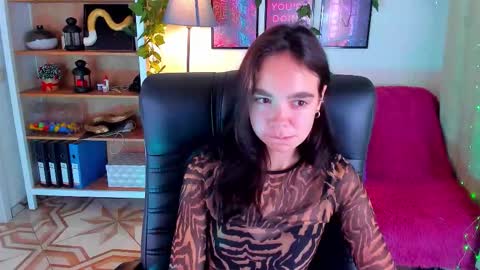 Elise online show from 12, 9, 2025
