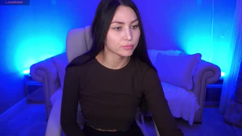 Snapshot of elisevelour chatting on 19, 10, 2025 elisevelour online show from 19, 10, 2025