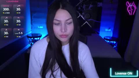 Snapshot of elisevelour chatting on 9, 11, 2025 elisevelour online show from 9, 11, 2025