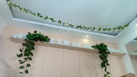 Snapshot of elissa_santos chatting on 2, 11, 2025 Eli online show from 2, 11, 2025