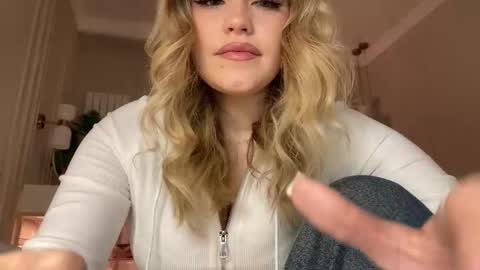 Snapshot of elixiirr chatting on 29, 3, 2026 Stephanie online show from 29, 3, 2026