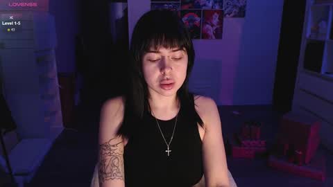 Snapshot of eliza_benet_ chatting on 11, 12, 2024 Ari online show from 11, 12, 2024