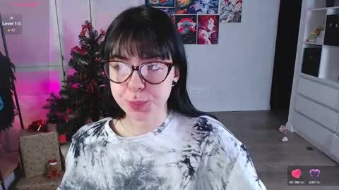 Snapshot of eliza_benet_ chatting on 8, 1, 2025 Ari online show from 8, 1, 2025