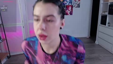 Snapshot of eliza_benet_ chatting on 8, 2, 2025 Ari online show from 8, 2, 2025