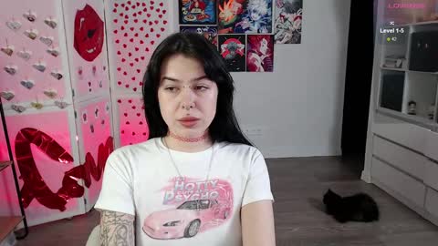 Snapshot of eliza_benet_ chatting on 12, 2, 2025 Ari online show from 12, 2, 2025