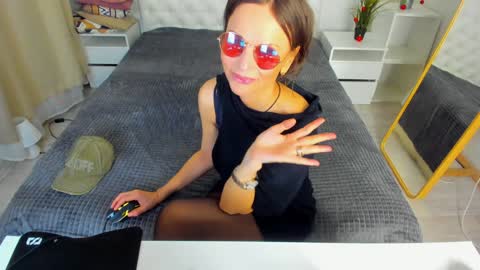 Elizabethangel online show from 15, 12, 2024