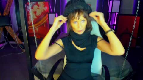Elizabethangel online show from 19, 1, 2025