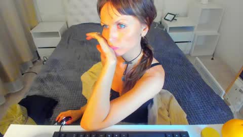 Elizabethangel online show from 22, 1, 2025