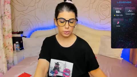 Snapshot of elizabetalee chatting on 17, 10, 2025 Eliza online show from 17, 10, 2025