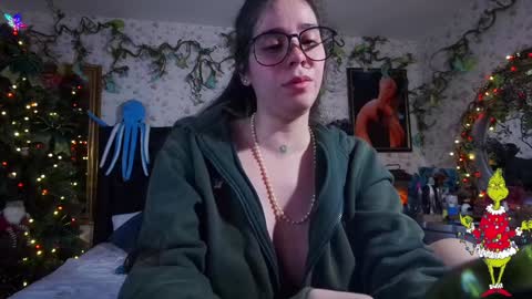 Elizabeth online show from 23, 12, 2024
