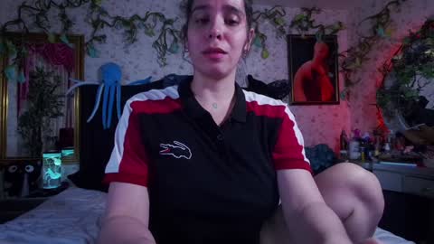 Elizabeth online show from 4, 2, 2025